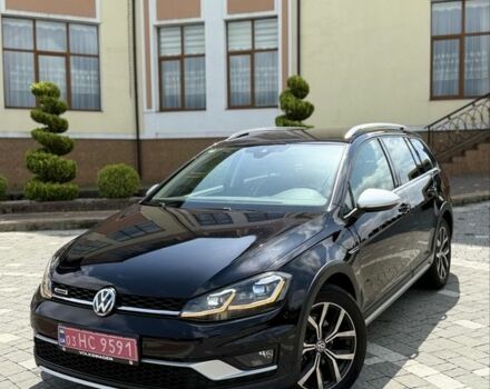 Фольксваген Гольф 2018 в Дрогобыче на Automoto.ua Черный Фольксваген Гольф, объемом двигателя 2 л и пробегом 198 тыс. км за 16950 $, фото 1 на Automoto.ua