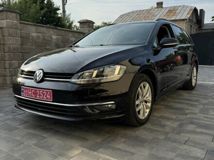 Черный Фольксваген Гольф, объемом двигателя 1.6 л и пробегом 178 тыс. км за 14800 $, фото 1 на Automoto.ua