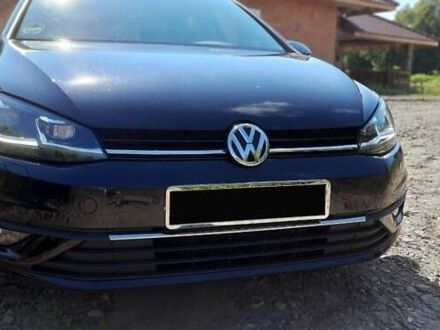 Черный Фольксваген Гольф, объемом двигателя 1.6 л и пробегом 105 тыс. км за 15999 $, фото 1 на Automoto.ua