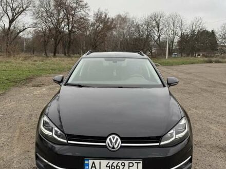 Черный Фольксваген Гольф, объемом двигателя 1.97 л и пробегом 270 тыс. км за 14300 $, фото 1 на Automoto.ua