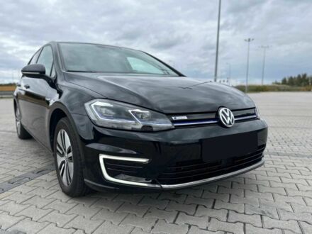 Черный Фольксваген Гольф, объемом двигателя 0 л и пробегом 50 тыс. км за 9590 $, фото 1 на Automoto.ua