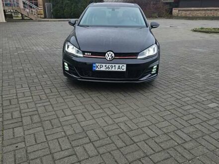 Черный Фольксваген Гольф, объемом двигателя 1.4 л и пробегом 40 тыс. км за 19000 $, фото 1 на Automoto.ua