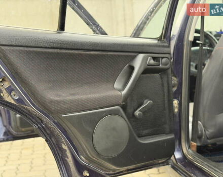 Фіолетовий Фольксваген Гольф, об'ємом двигуна 1.39 л та пробігом 333 тис. км за 2300 $, фото 18 на Automoto.ua