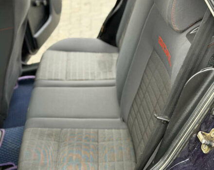 Фіолетовий Фольксваген Гольф, об'ємом двигуна 1.39 л та пробігом 333 тис. км за 2300 $, фото 27 на Automoto.ua