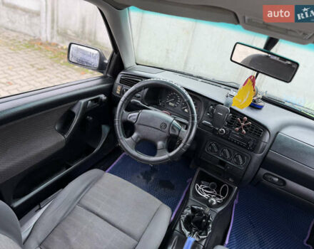 Фіолетовий Фольксваген Гольф, об'ємом двигуна 1.39 л та пробігом 333 тис. км за 2300 $, фото 23 на Automoto.ua