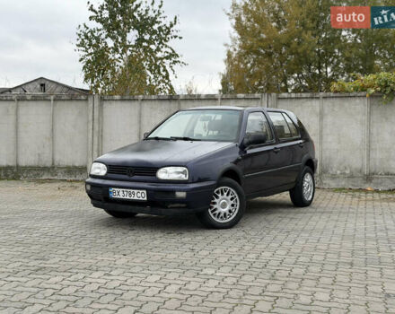 Фіолетовий Фольксваген Гольф, об'ємом двигуна 1.39 л та пробігом 333 тис. км за 2300 $, фото 1 на Automoto.ua