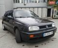 Фиолетовый Фольксваген Гольф, объемом двигателя 1.6 л и пробегом 200 тыс. км за 2500 $, фото 1 на Automoto.ua