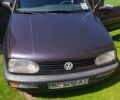 Фиолетовый Фольксваген Гольф, объемом двигателя 1.8 л и пробегом 500 тыс. км за 1810 $, фото 4 на Automoto.ua
