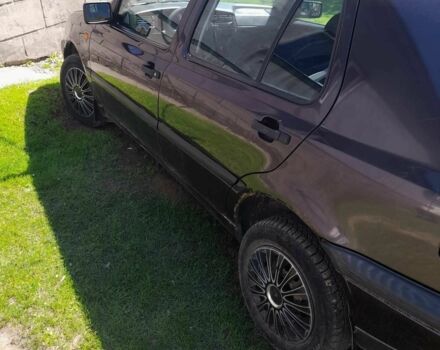 Фиолетовый Фольксваген Гольф, объемом двигателя 1.8 л и пробегом 500 тыс. км за 1810 $, фото 3 на Automoto.ua