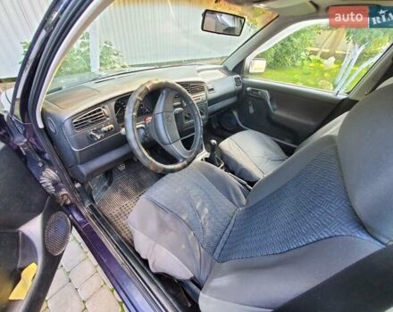 Фиолетовый Фольксваген Гольф, объемом двигателя 1.4 л и пробегом 300 тыс. км за 1500 $, фото 3 на Automoto.ua