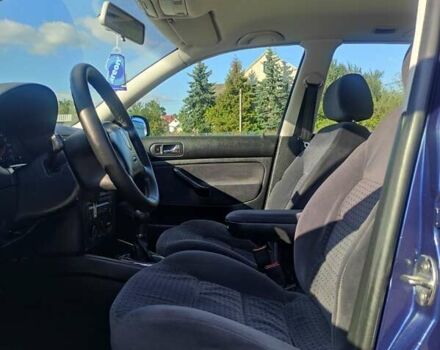 Фиолетовый Фольксваген Гольф, объемом двигателя 1.39 л и пробегом 290 тыс. км за 4150 $, фото 25 на Automoto.ua