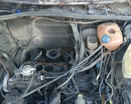 Фиолетовый Фольксваген Гольф, объемом двигателя 1.6 л и пробегом 333 тыс. км за 600 $, фото 3 на Automoto.ua