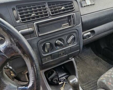 Фіолетовий Фольксваген Гольф, об'ємом двигуна 1.9 л та пробігом 120 тис. км за 2800 $, фото 1 на Automoto.ua