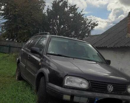 Фиолетовый Фольксваген Гольф, объемом двигателя 1.9 л и пробегом 200 тыс. км за 1700 $, фото 1 на Automoto.ua