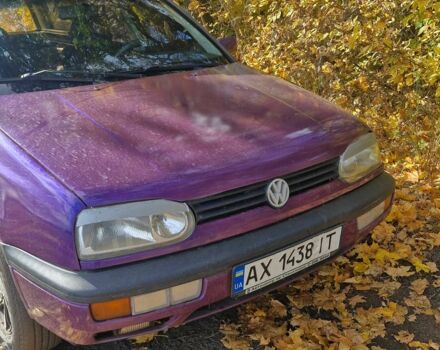 Фиолетовый Фольксваген Гольф, объемом двигателя 1.8 л и пробегом 420 тыс. км за 2458 $, фото 5 на Automoto.ua