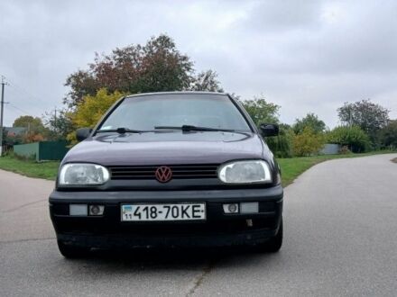Фольксваген Гольф 1994 у Барышевке на Automoto.ua Фіолетовий Фольксваген Гольф, об'ємом двигуна 0 л та пробігом 260 тис. км за 1300 $, фото 1 на Automoto.ua