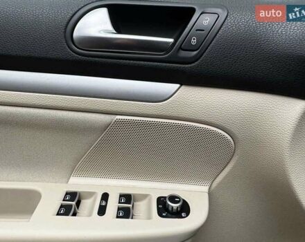 Коричневый Фольксваген Гольф, объемом двигателя 1.6 л и пробегом 244 тыс. км за 8699 $, фото 13 на Automoto.ua