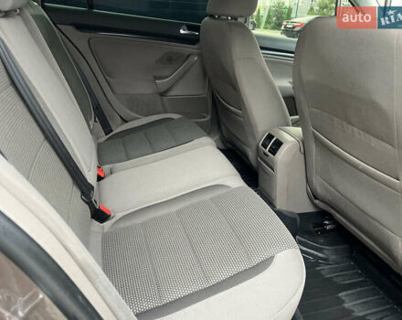 Фольксваген Гольф 2010 в Виннице на Automoto.ua Коричневый Фольксваген Гольф, объемом двигателя 1.39 л и пробегом 285 тыс. км за 5600 $, фото 26 на Automoto.ua