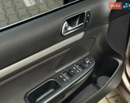 Коричневий Фольксваген Гольф, об'ємом двигуна 1.6 л та пробігом 359 тис. км за 6900 $, фото 27 на Automoto.ua