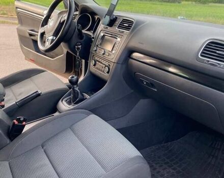 Коричневый Фольксваген Гольф, объемом двигателя 1.2 л и пробегом 205 тыс. км за 8200 $, фото 10 на Automoto.ua