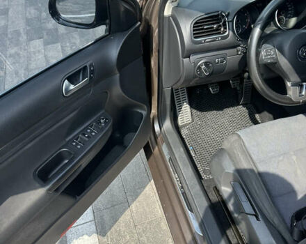 Коричневый Фольксваген Гольф, объемом двигателя 1.2 л и пробегом 270 тыс. км за 8800 $, фото 21 на Automoto.ua