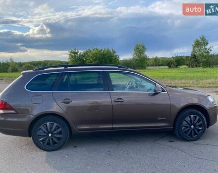 Коричневый Фольксваген Гольф, объемом двигателя 1.2 л и пробегом 205 тыс. км за 8200 $, фото 3 на Automoto.ua