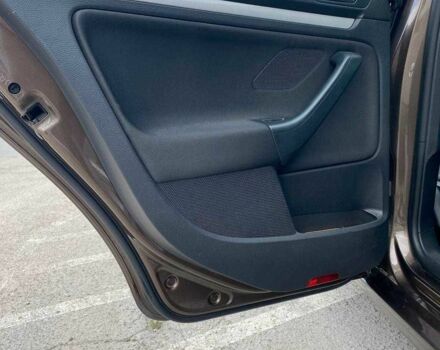 Коричневый Фольксваген Гольф, объемом двигателя 1.6 л и пробегом 350 тыс. км за 8300 $, фото 23 на Automoto.ua