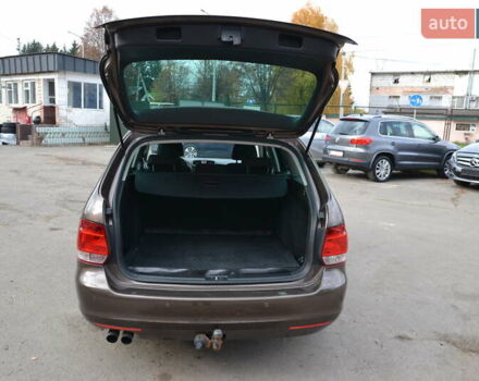 Коричневый Фольксваген Гольф, объемом двигателя 1.2 л и пробегом 181 тыс. км за 7999 $, фото 37 на Automoto.ua