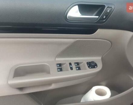 Коричневый Фольксваген Гольф, объемом двигателя 1.6 л и пробегом 258 тыс. км за 8100 $, фото 10 на Automoto.ua