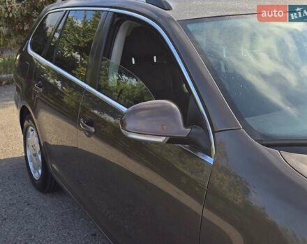 Фольксваген Гольф 2012 у Хмельницькому на Automoto.ua Коричневий Фольксваген Гольф, об'ємом двигуна 1.39 л та пробігом 241 тис. км за 6799 $, фото 21 на Automoto.ua