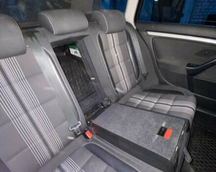 Коричневый Фольксваген Гольф, объемом двигателя 1.6 л и пробегом 313 тыс. км за 7600 $, фото 18 на Automoto.ua