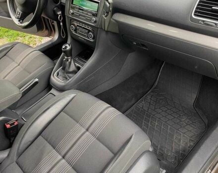 Коричневый Фольксваген Гольф, объемом двигателя 1.6 л и пробегом 350 тыс. км за 8300 $, фото 14 на Automoto.ua