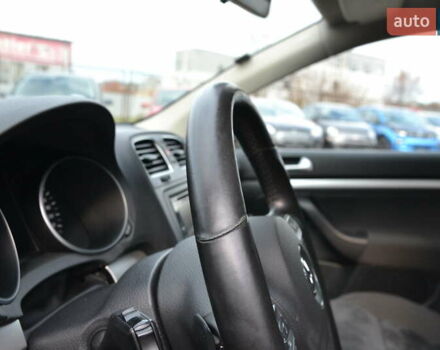 Коричневый Фольксваген Гольф, объемом двигателя 1.2 л и пробегом 181 тыс. км за 7999 $, фото 14 на Automoto.ua