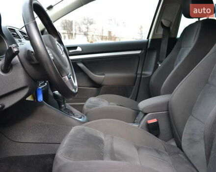 Коричневый Фольксваген Гольф, объемом двигателя 1.2 л и пробегом 181 тыс. км за 7999 $, фото 13 на Automoto.ua