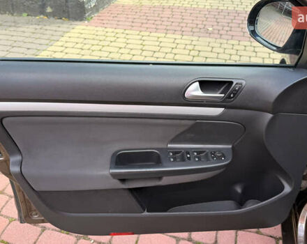 Коричневий Фольксваген Гольф, об'ємом двигуна 1.6 л та пробігом 189 тис. км за 11300 $, фото 22 на Automoto.ua