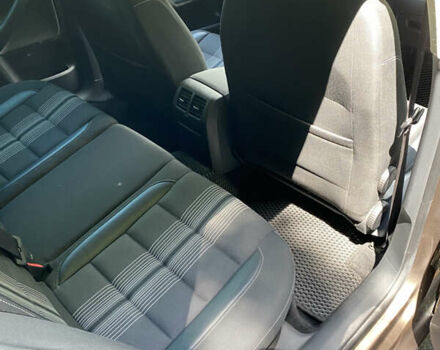 Коричневый Фольксваген Гольф, объемом двигателя 1.6 л и пробегом 200 тыс. км за 8555 $, фото 16 на Automoto.ua