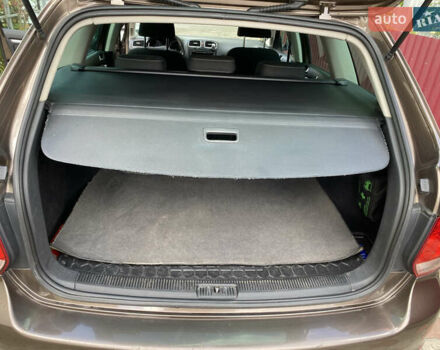 Коричневый Фольксваген Гольф, объемом двигателя 1.6 л и пробегом 200 тыс. км за 8555 $, фото 35 на Automoto.ua