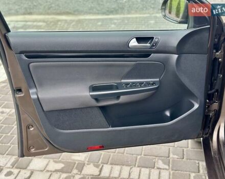 Коричневый Фольксваген Гольф, объемом двигателя 1.97 л и пробегом 237 тыс. км за 9850 $, фото 14 на Automoto.ua