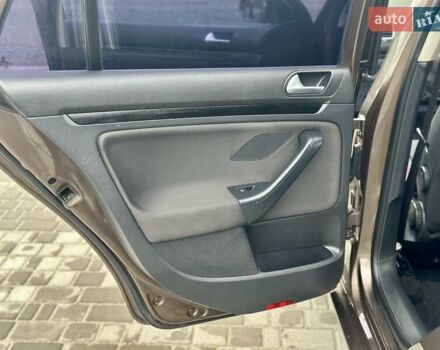 Коричневый Фольксваген Гольф, объемом двигателя 1.97 л и пробегом 237 тыс. км за 9850 $, фото 32 на Automoto.ua