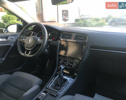 Коричневый Фольксваген Гольф, объемом двигателя 2 л и пробегом 240 тыс. км за 15950 $, фото 31 на Automoto.ua