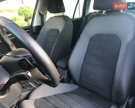 Коричневый Фольксваген Гольф, объемом двигателя 2 л и пробегом 240 тыс. км за 15950 $, фото 29 на Automoto.ua