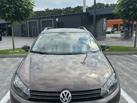 Коричневый Фольксваген Гольф, объемом двигателя 1.2 л и пробегом 270 тыс. км за 8800 $, фото 1 на Automoto.ua