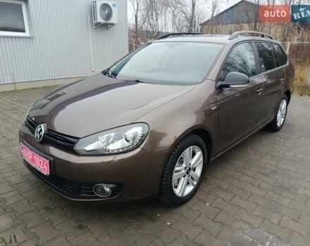 Коричневый Фольксваген Гольф, объемом двигателя 2 л и пробегом 233 тыс. км за 11750 $, фото 1 на Automoto.ua