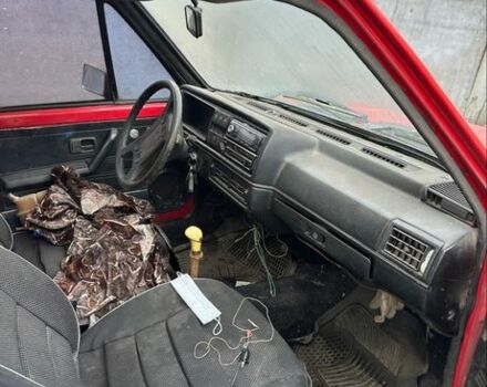 Червоний Фольксваген Гольф, об'ємом двигуна 1.6 л та пробігом 200 тис. км за 296 $, фото 4 на Automoto.ua