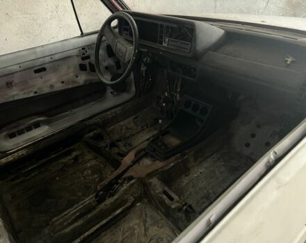 Червоний Фольксваген Гольф, об'ємом двигуна 1.6 л та пробігом 50 тис. км за 574 $, фото 5 на Automoto.ua