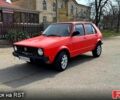 Червоний Фольксваген Гольф, об'ємом двигуна 1.6 л та пробігом 300 тис. км за 750 $, фото 1 на Automoto.ua