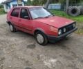 Красный Фольксваген Гольф, объемом двигателя 1.3 л и пробегом 320 тыс. км за 700 $, фото 1 на Automoto.ua