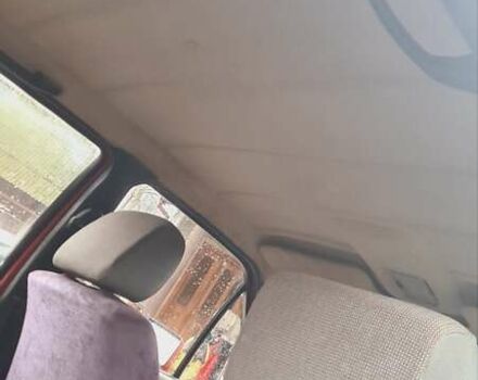 Красный Фольксваген Гольф, объемом двигателя 1.6 л и пробегом 300 тыс. км за 1400 $, фото 4 на Automoto.ua