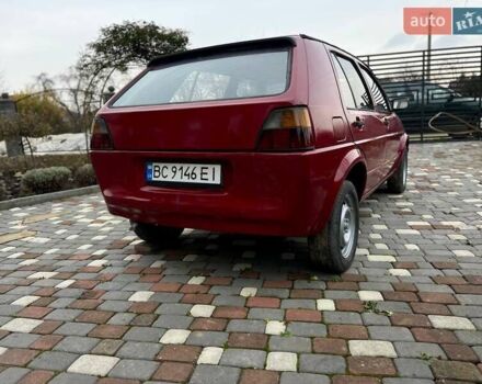 Красный Фольксваген Гольф, объемом двигателя 1.6 л и пробегом 32 тыс. км за 850 $, фото 3 на Automoto.ua