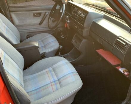 Червоний Фольксваген Гольф, об'ємом двигуна 1.8 л та пробігом 106 тис. км за 3000 $, фото 5 на Automoto.ua